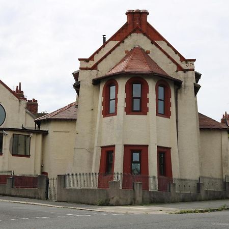 Hotel Victoria House Barrow-in-Furness Exterior foto